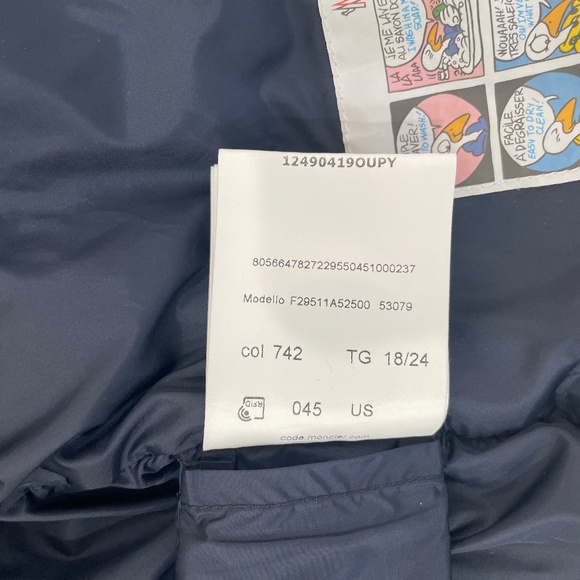 MONCLER {18-24} Puffer Coat Down Navy Blue Detachable Hood - Picture 13 of 16